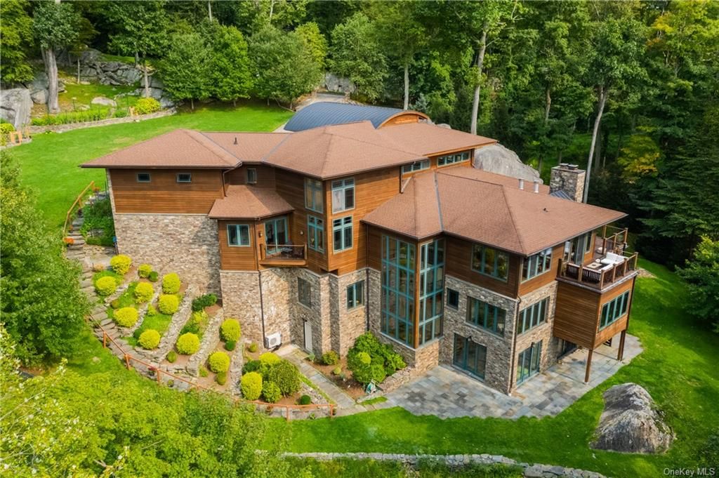 13 Frog Rock Rd, Armonk, NY 10504