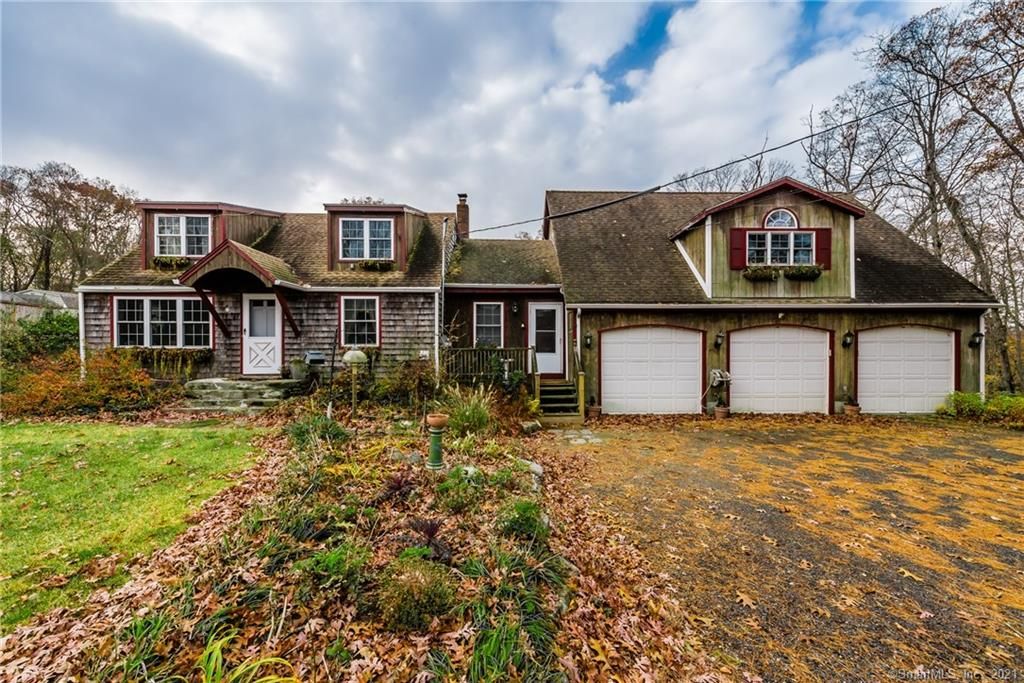 43 Chestnut Hill Rd, East Hampton, CT 06424