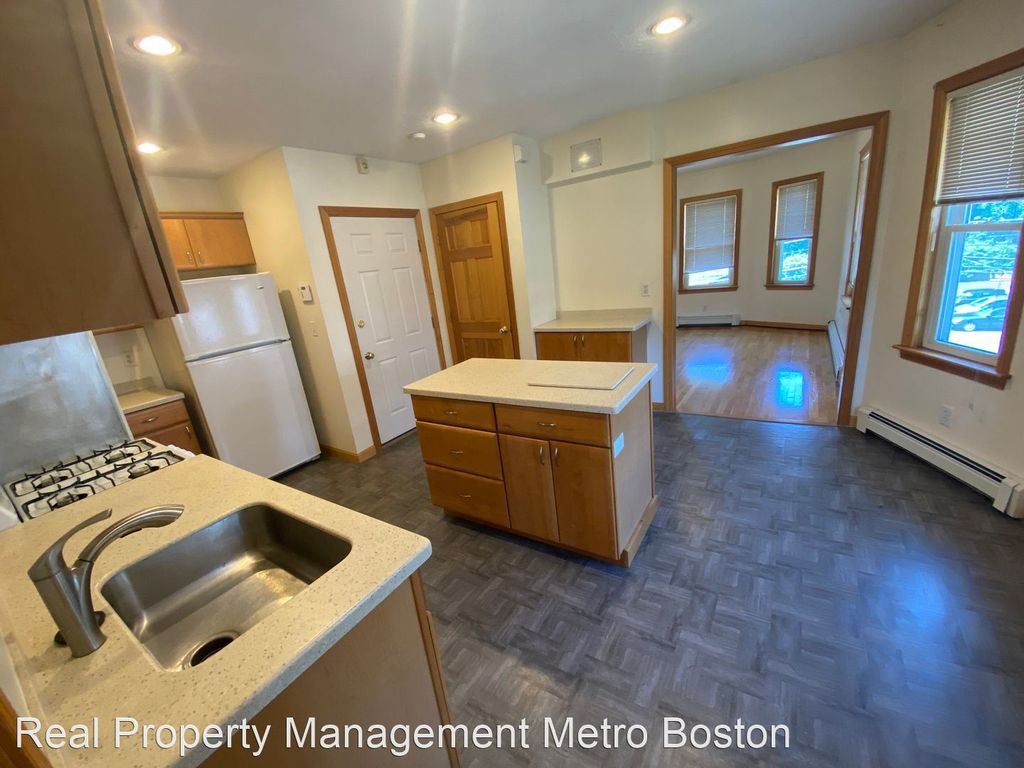 998 Washington St #5, Norwood, MA 02062