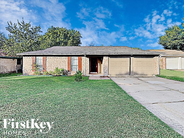 2709 Trinity Valley Ct, Fort Worth, TX 76133