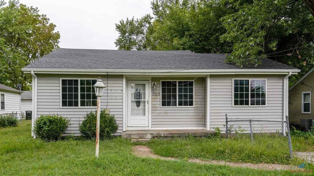 303 N Main St, La Monte, MO 65337 Trulia