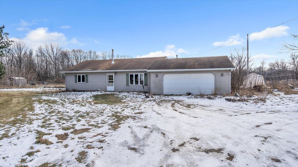 26780 L Dr N, Albion, MI 49224