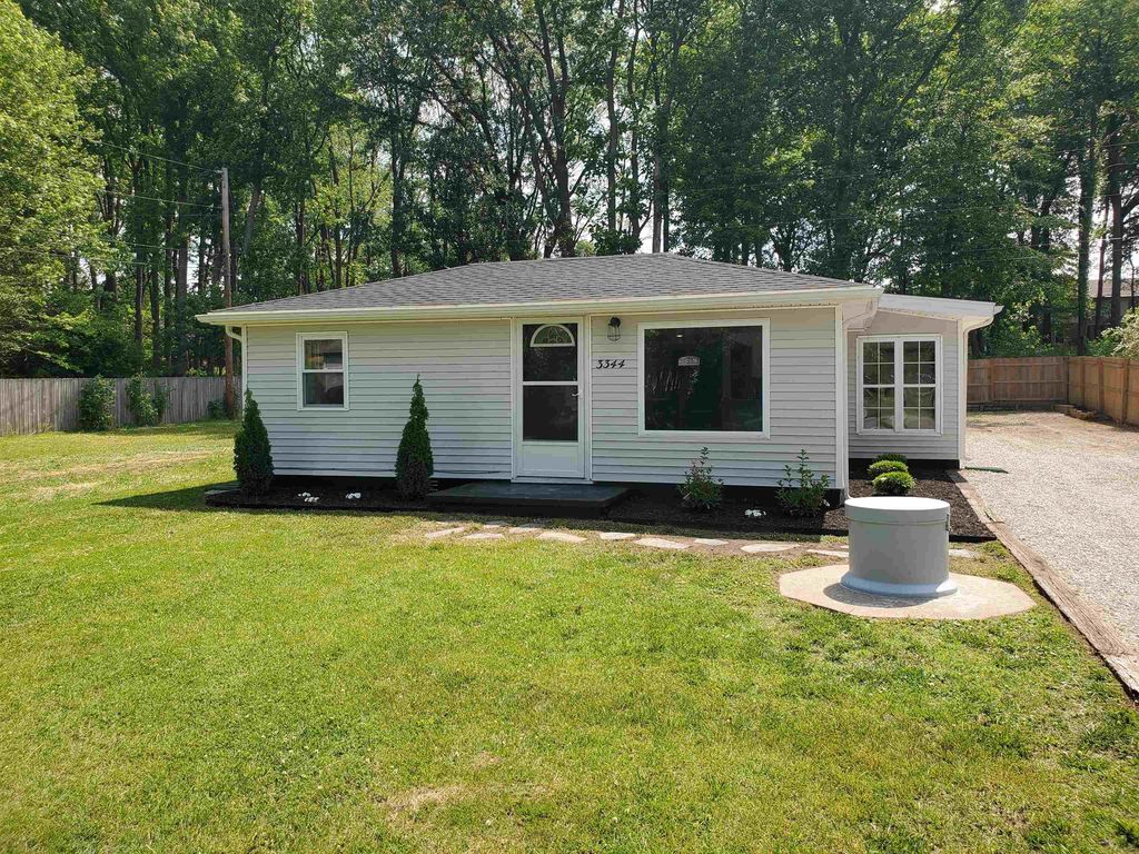 3344 Maple Ln, Newburgh, IN 47630