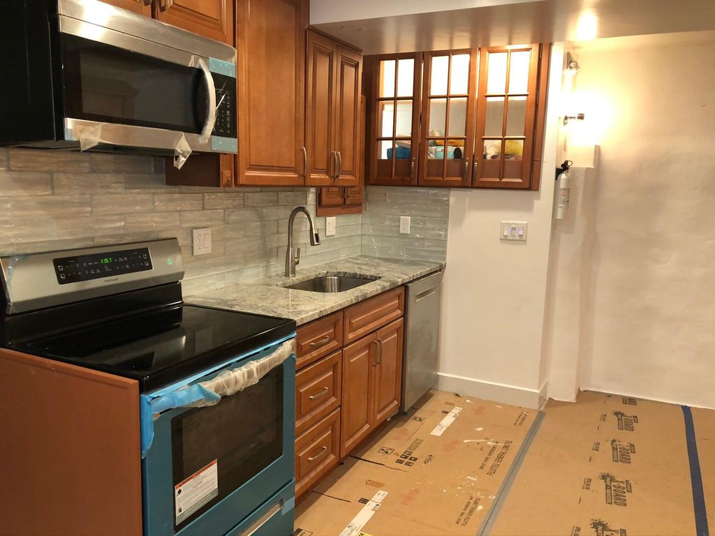 597 Saratoga St #2, Boston, MA 02128