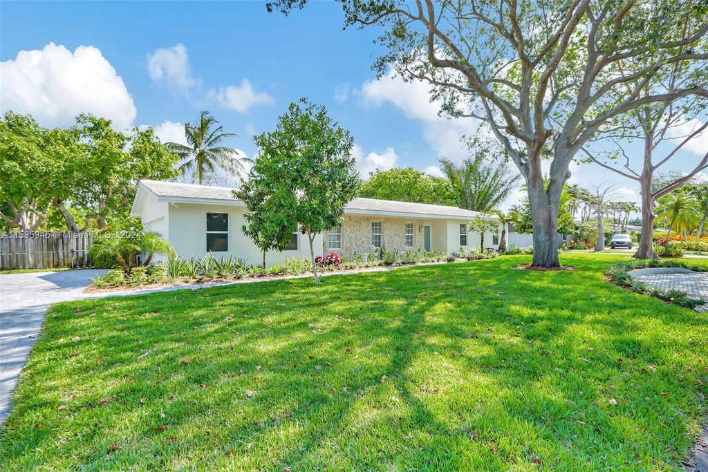 10245 SW 130th Ln, Miami, FL 33176