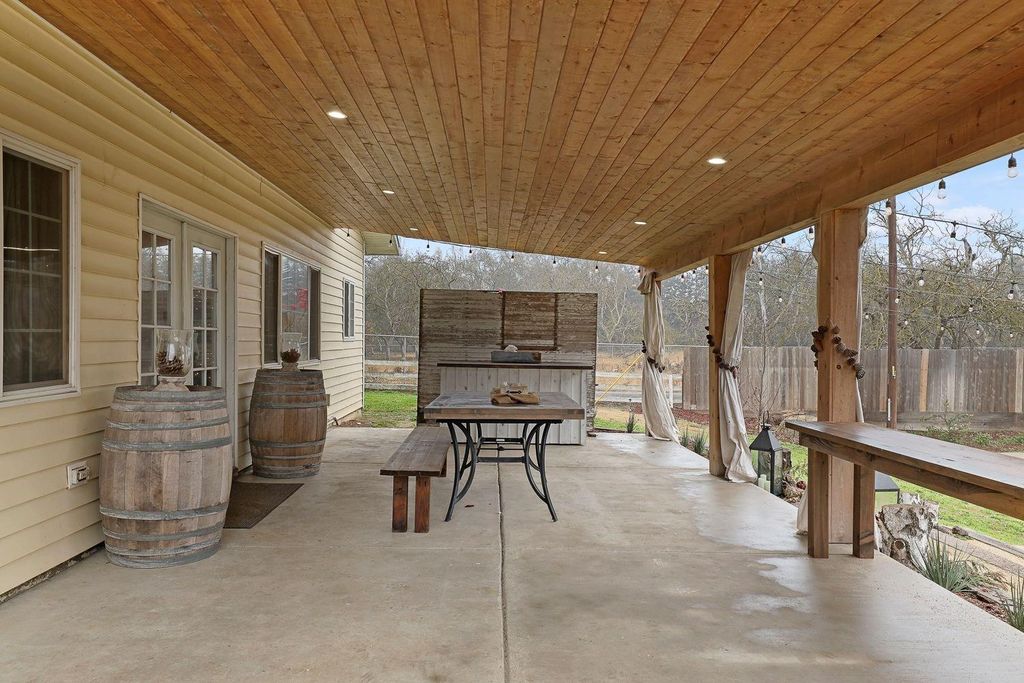 9576 Meadow Dr, Winton, CA 95388 4 Bed, 2 Bath SingleFamily Home