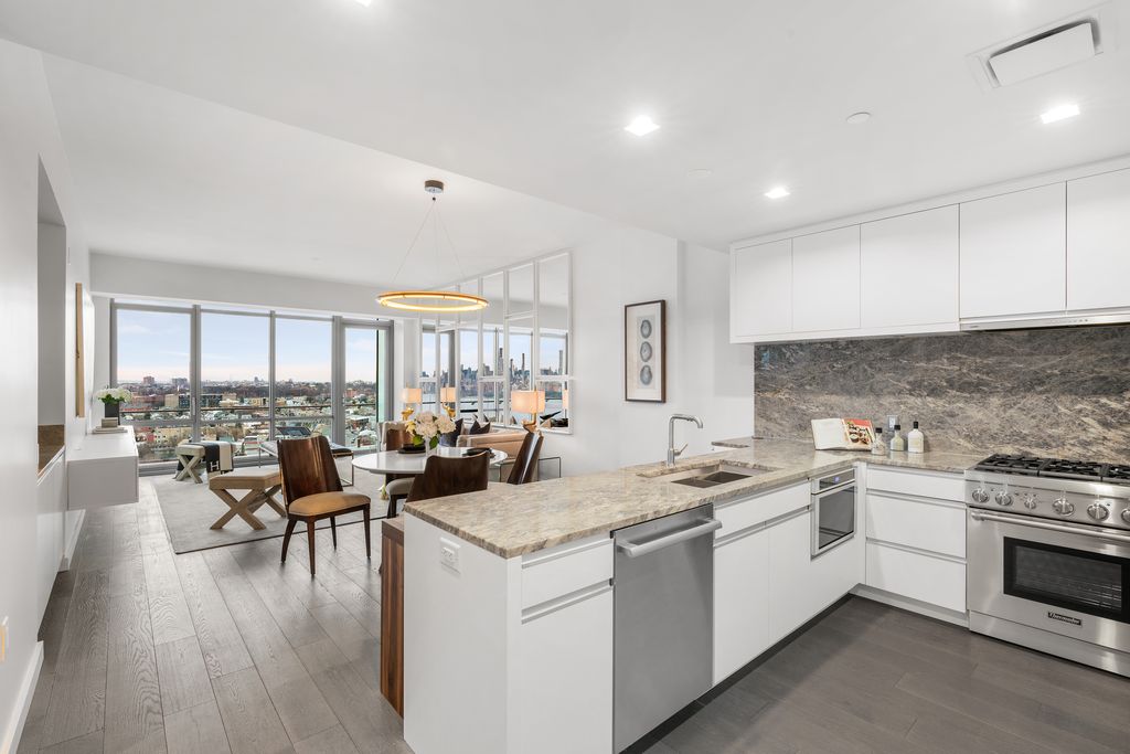320 Adolphus Ave #13, Cliffside Park, NJ 07010