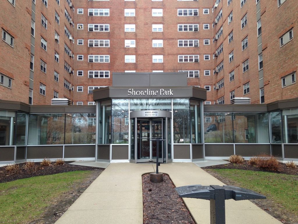 4950 N Marine Dr #417, Chicago, IL 60640