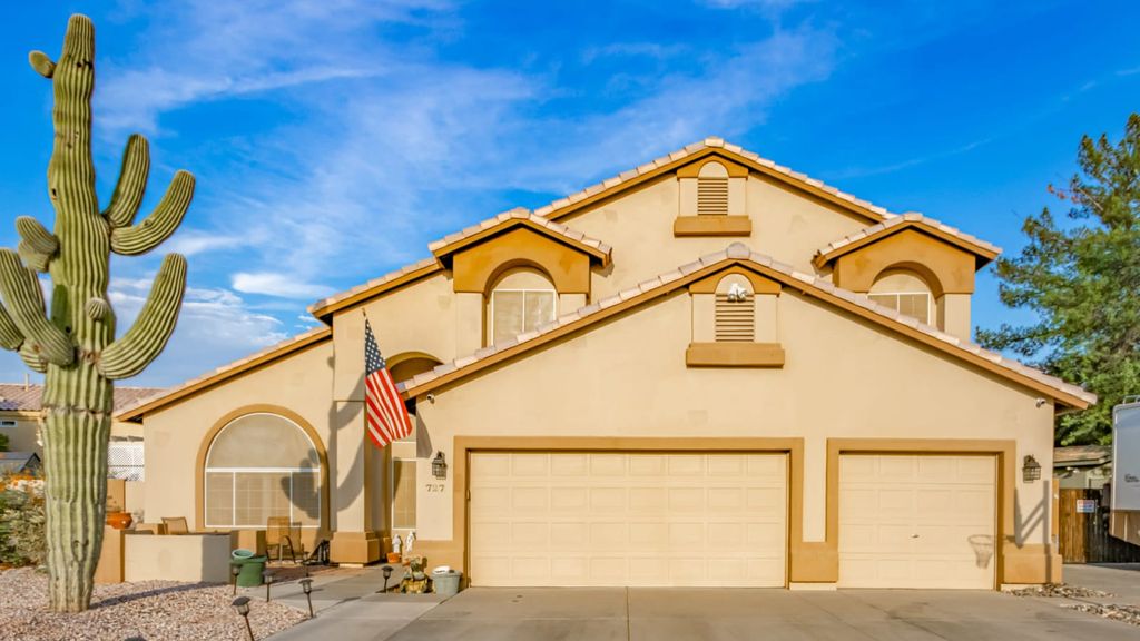 727 N Arco Cir, Mesa, AZ 85213