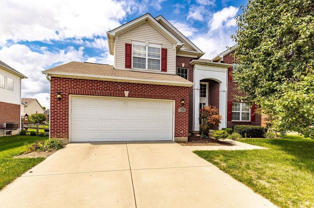 8285 Misty Shore Dr, West Chester, OH 45069