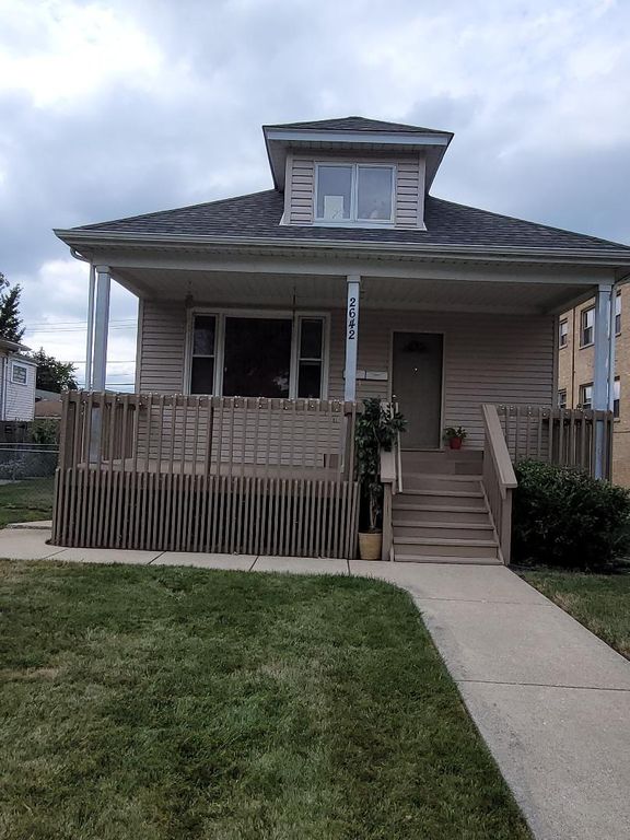 2642 N 75th Ave, Elmwood Park, IL 60707