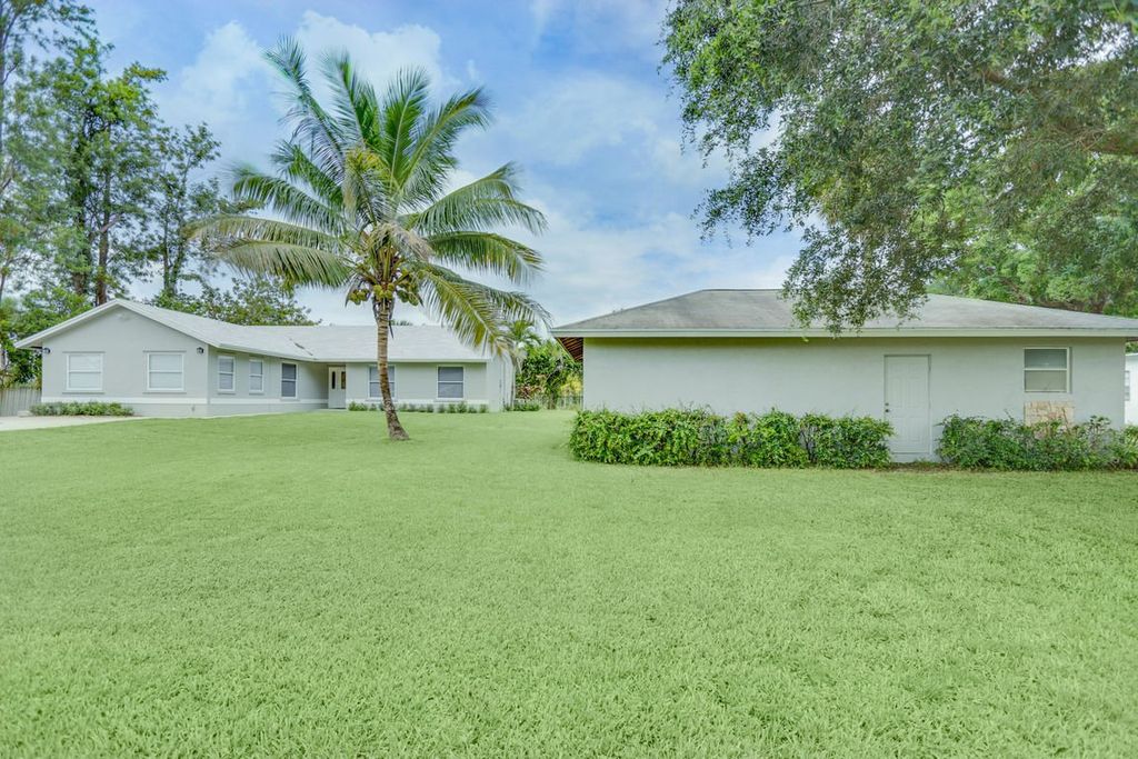 3929 147th Ave N, Loxahatchee Groves, FL 4 Bed, 2 Bath SingleFamily