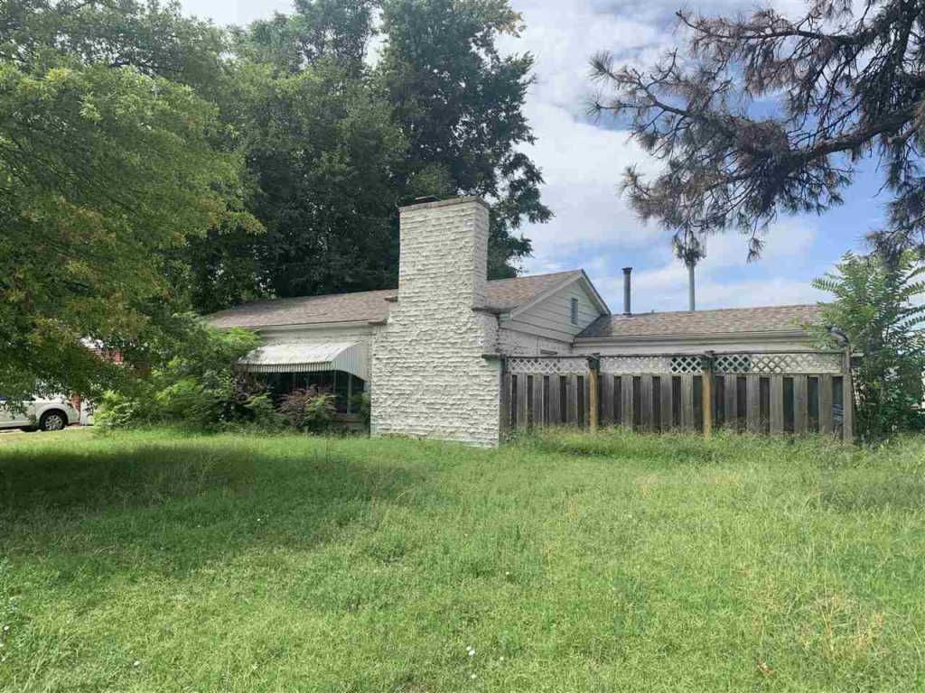 1105 S Kansas Ave, Wichita, KS 67211