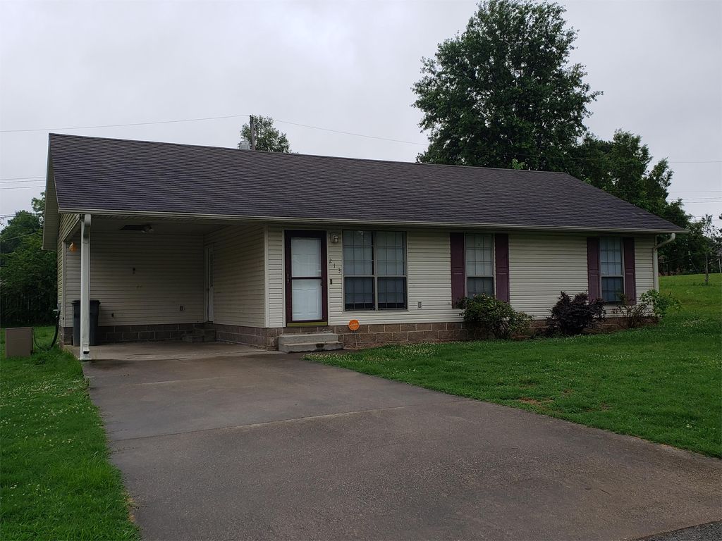 213 Pleasant Meadow Dr, Paragould, AR 72450