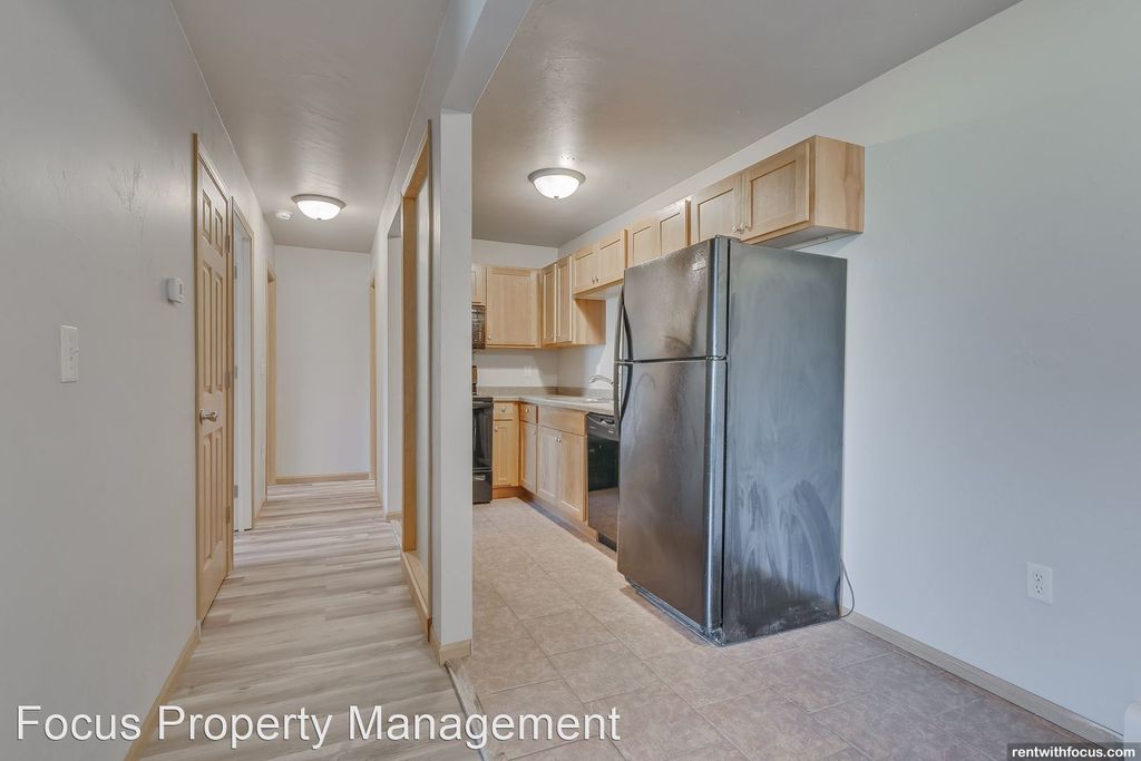 1629 Rainbow Dr #13118292, Oshkosh, WI 54902