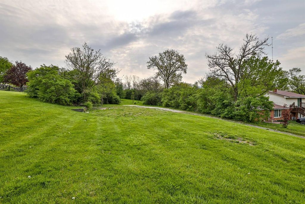 7860 Lesourdsville West Chester Rd, West Chester, OH 45069 MLS