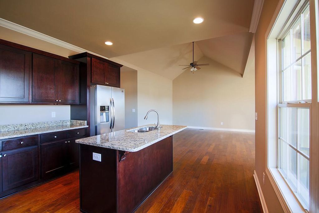 Minimalist Apartments On Big Station Camp Blvd 