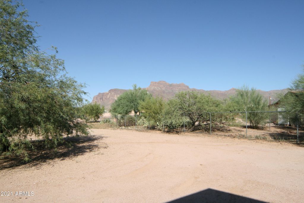 5675 E 16th Ave, Apache Junction, AZ 85119