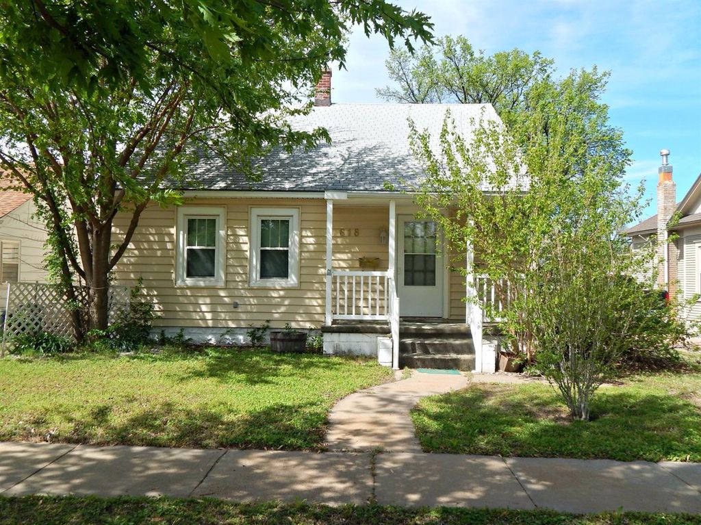 618 W 5th St, Larned, KS 67550 Trulia