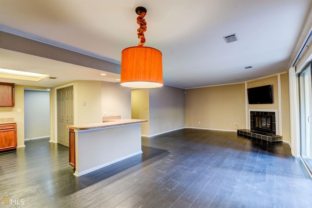 2110 Palmyra Dr SE, Marietta, GA 30067