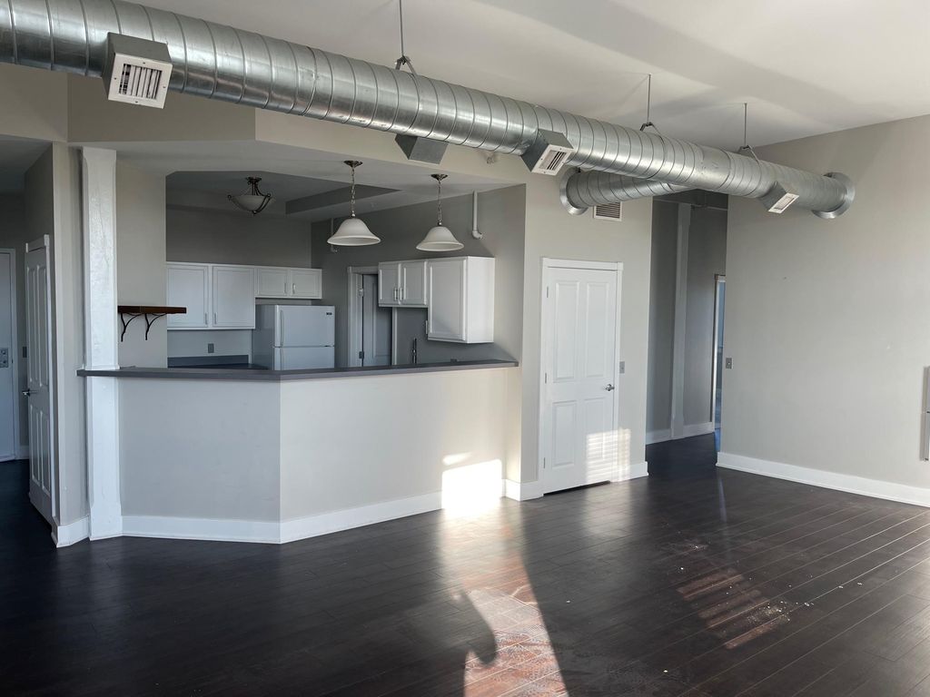 44 S Saint Clair St #11, Toledo, OH 43604