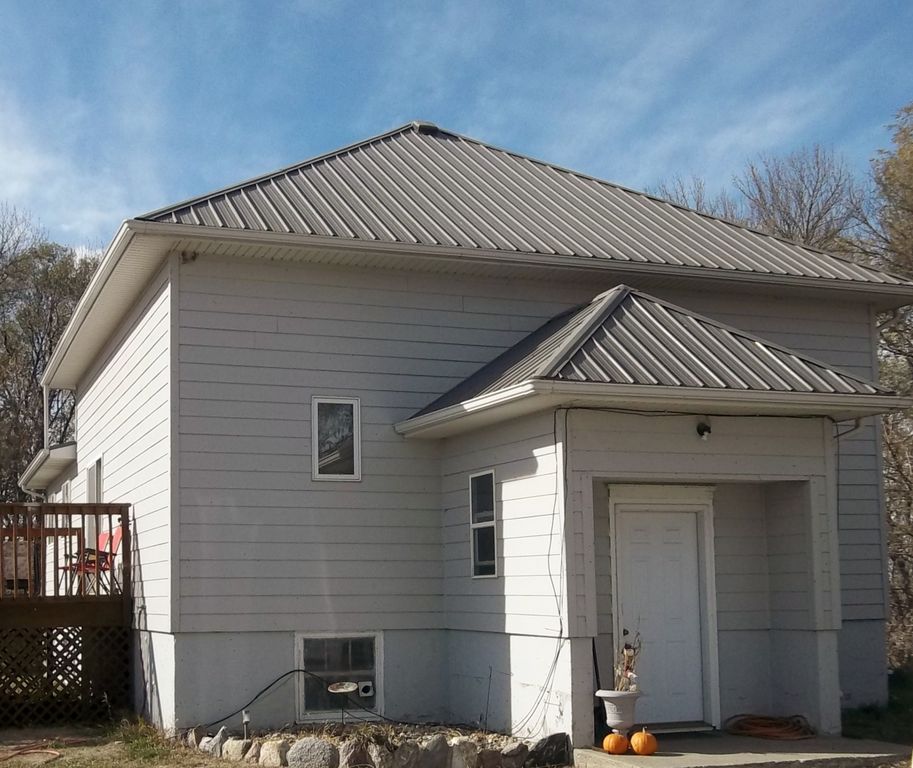 44098 215th St, Lake Preston, SD 4 Bed, 1 Bath SingleFamily Home