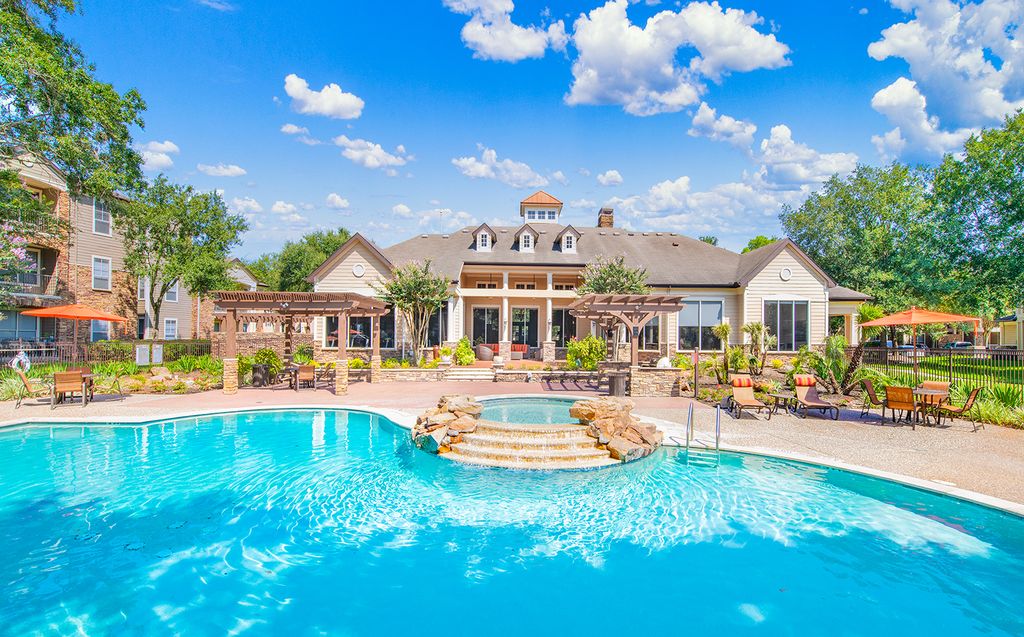 14555 Philippine St, Houston, TX 77040