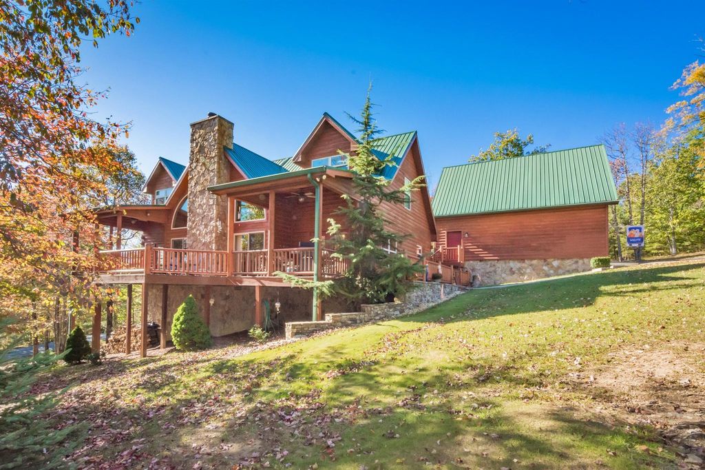 74 Log Cabin Ln, Dunlap, TN 3 Bed, 4 Bath SingleFamily Home 80