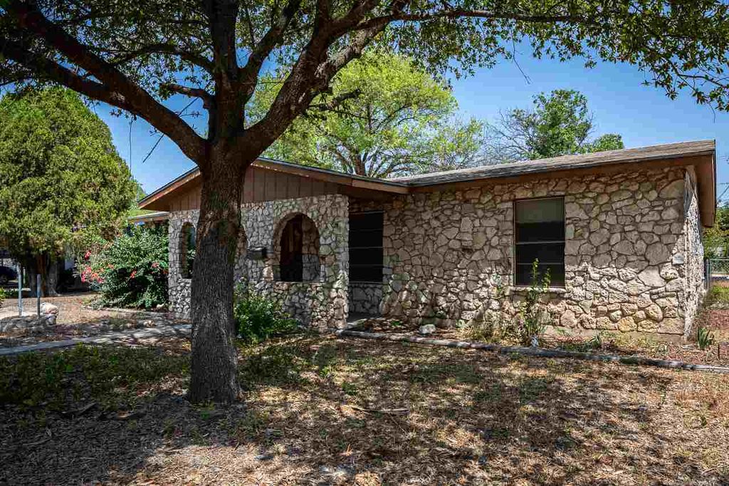 805 W 5th St, Del Rio, TX 78840 Trulia