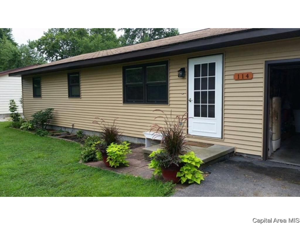 114 E Maple St, Loami, IL 62661 Trulia