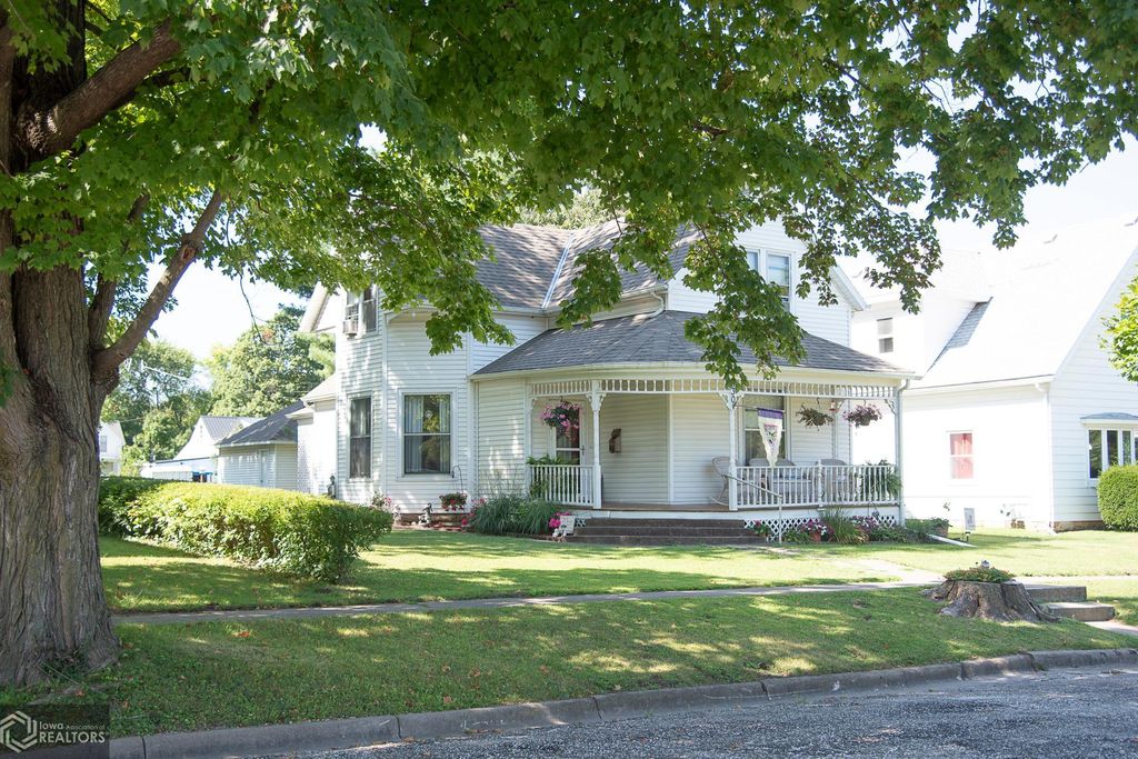 530 Crawford St, Warsaw, IL 62379