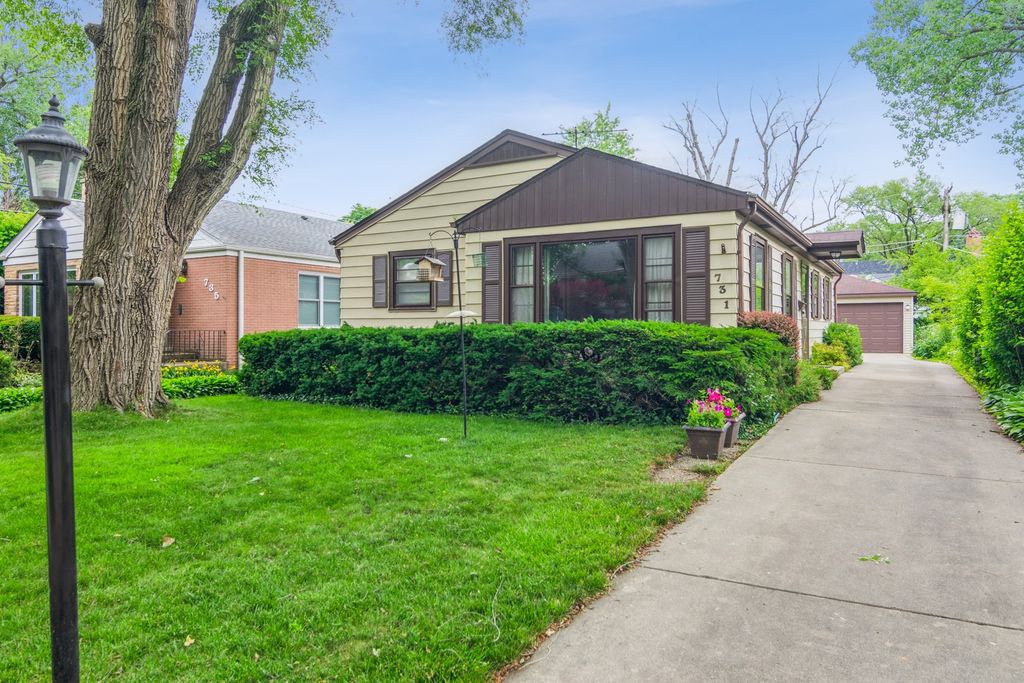 731 Arbor Ln, Glenview, IL 60025