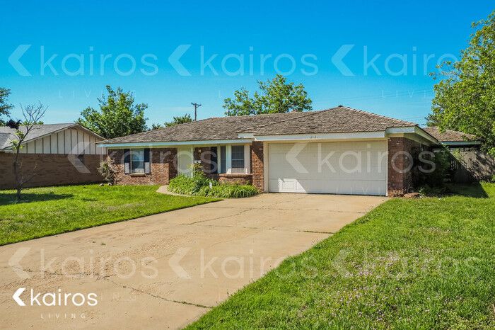 2721 James Louis Dr, Amarillo, TX 79110