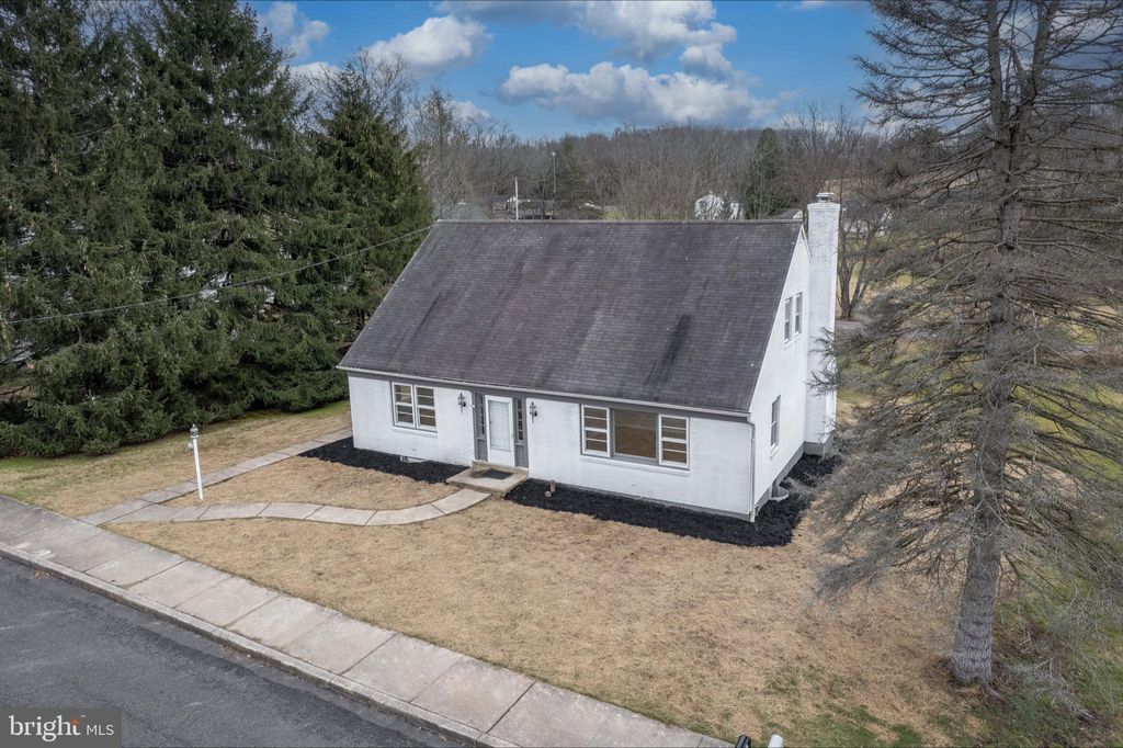 208 Walnut St, Green Lane, PA 18054 Trulia