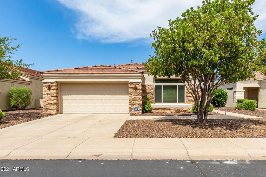 2228 E Fawn Dr, Phoenix, AZ 85042