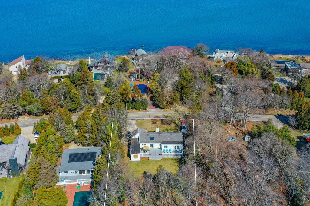 280 Kings Point Rd, East Hampton, NY 11937 See Estimated Value