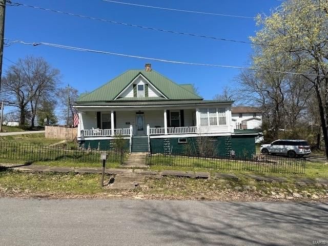101 Young St, Doniphan, MO 63935