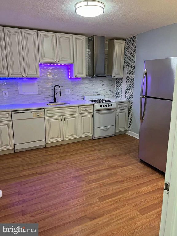 1836 Metzerott Rd #802, Hyattsville, MD 20783