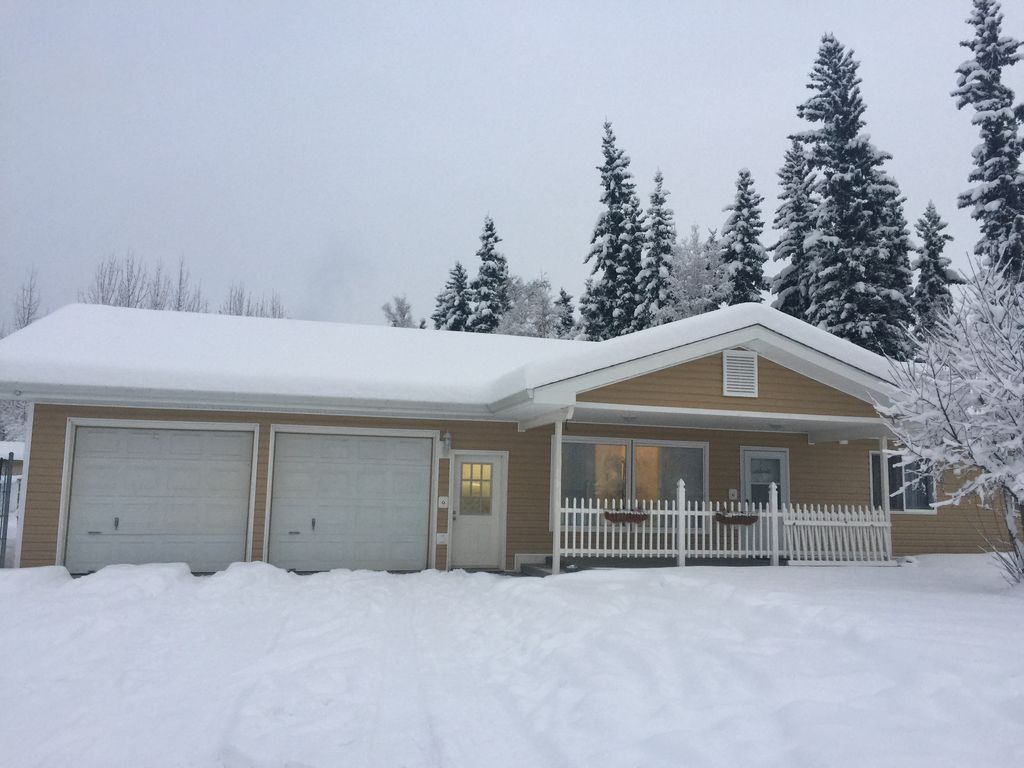 239 His Majestys Ave, Fairbanks, AK 99701
