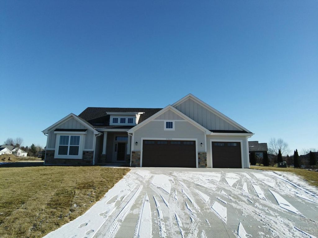 N75W24634 Lauren COURT, Sussex, WI 53089