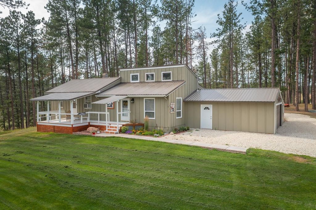 22483 Alpine Acres Dr, Deadwood, SD 57732