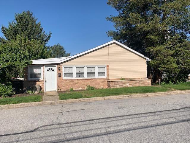 750 6th St, Whitehall, PA 18052