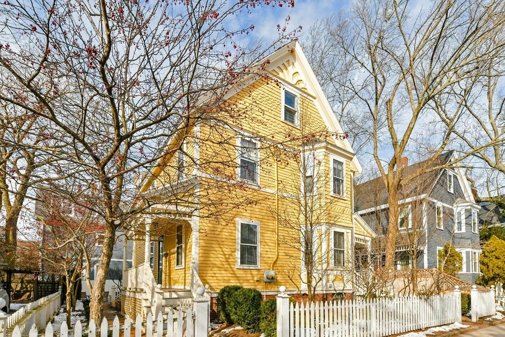 47 Creighton St #47, Cambridge, MA 02140