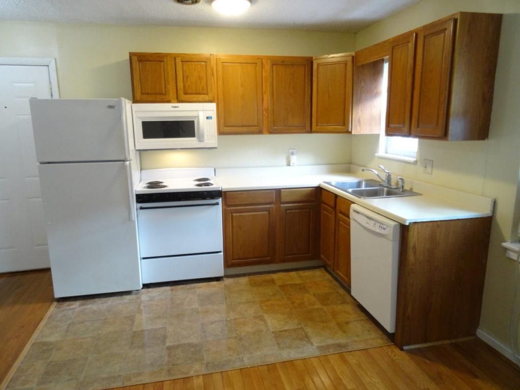 231 Louis St #4, East Lansing, MI 48823