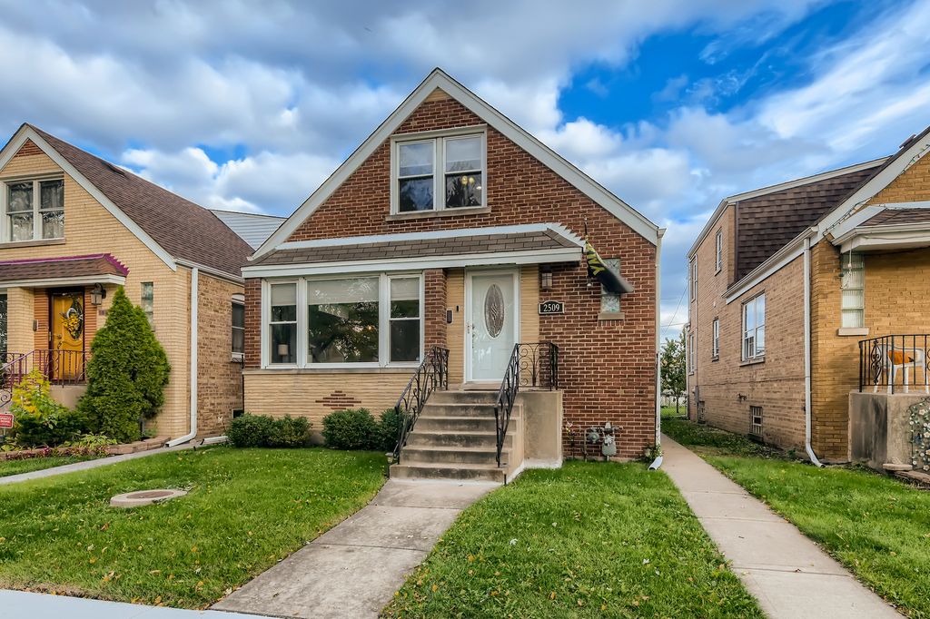 2509 N 78th Ave, Elmwood Park, IL 60707