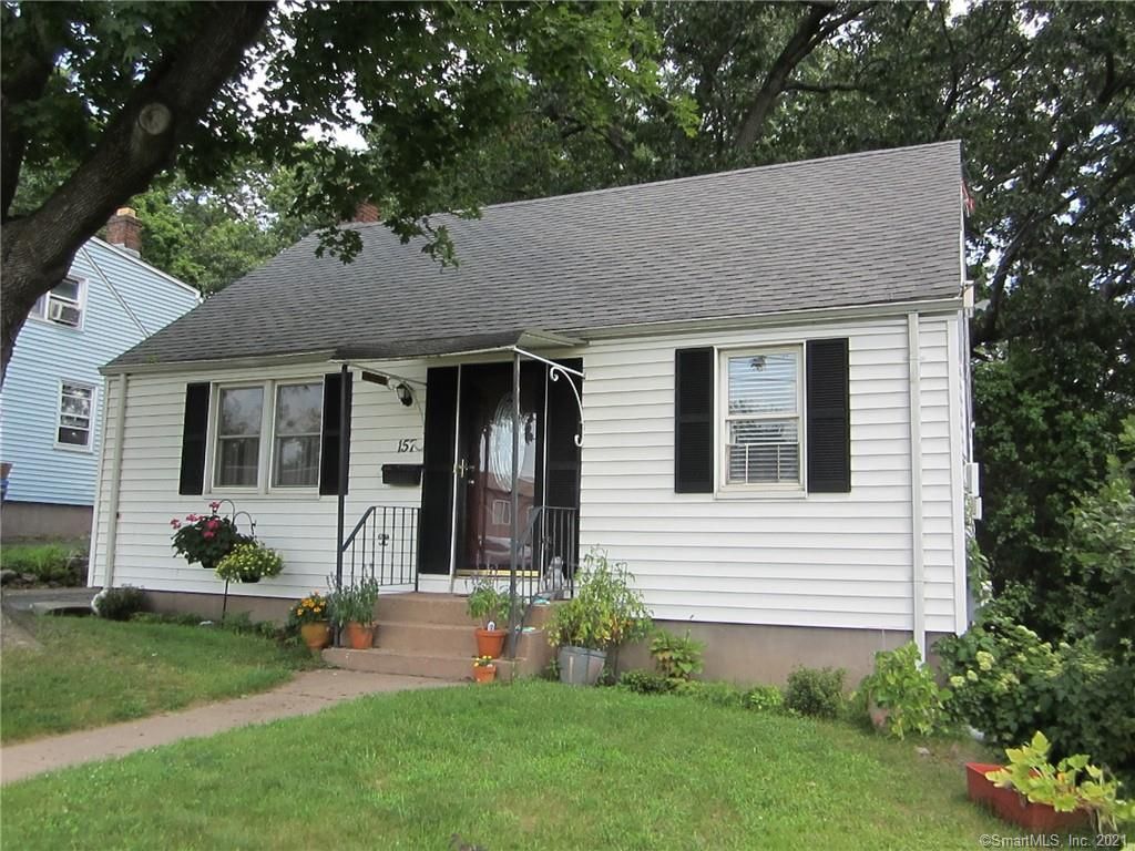 157 Brookfield St, Manchester, CT 06040