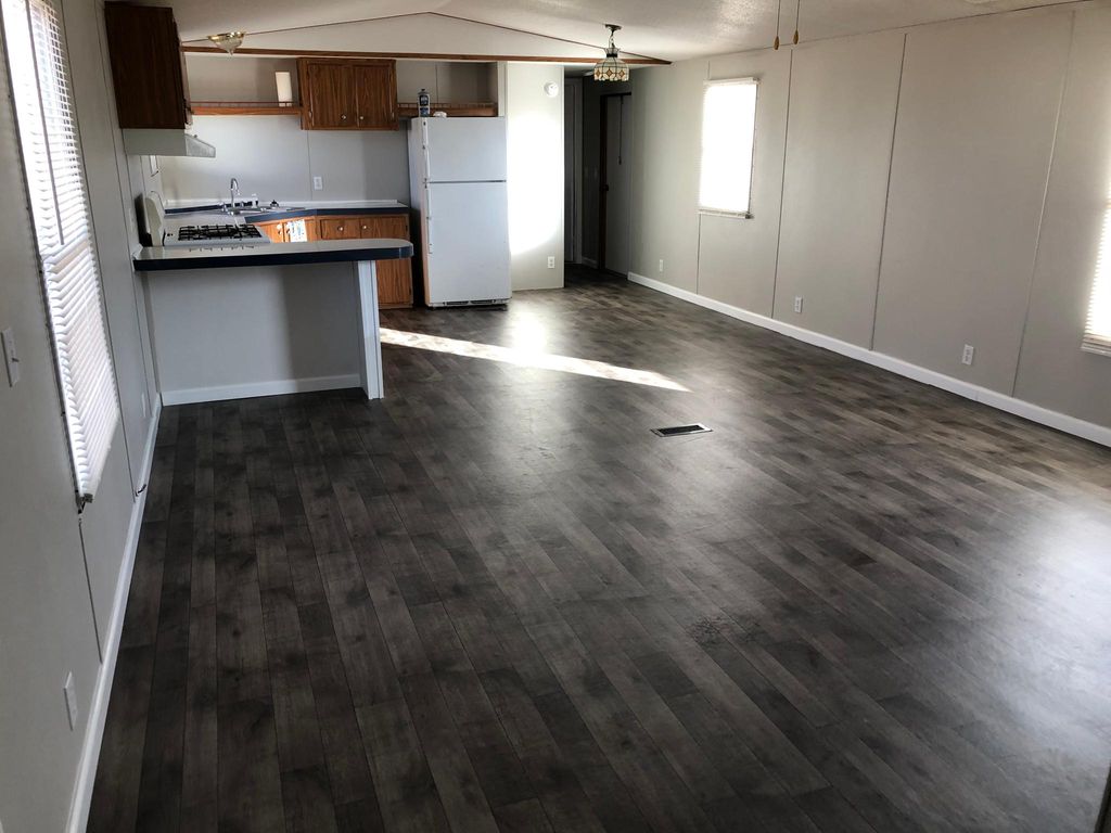 7270 Fox Rd, Las Cruces, NM 88012