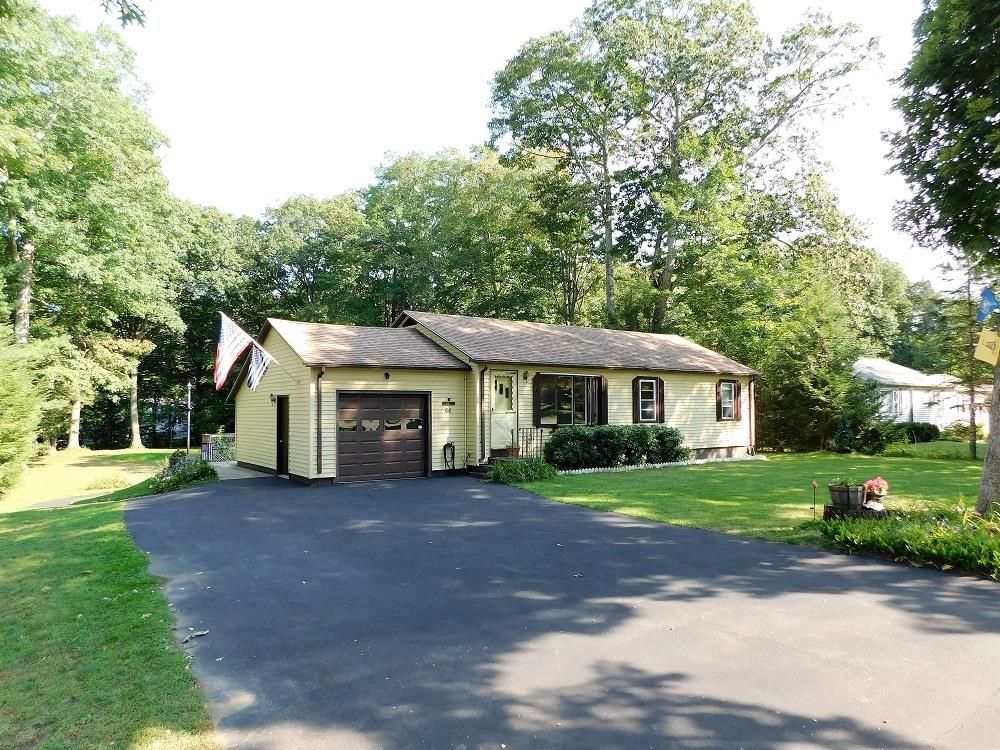 66 Bellamy Rd, Dover, NH 03820
