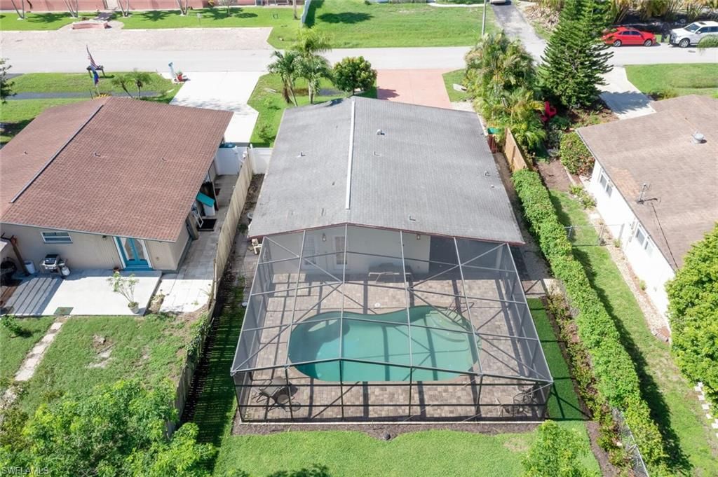 747 102nd Ave N, Naples, FL 34108