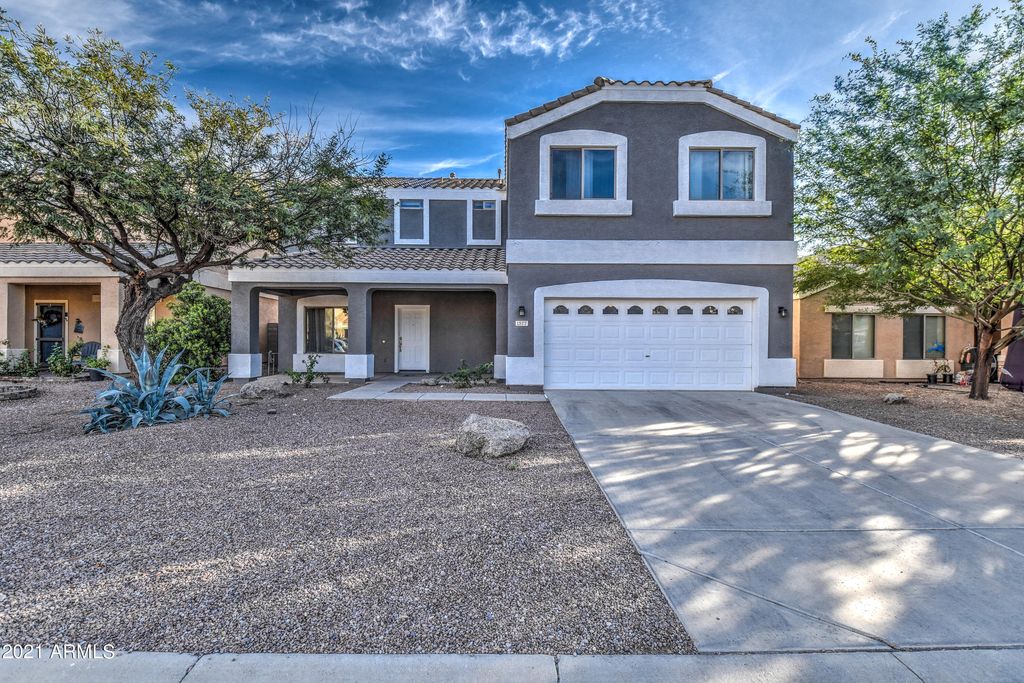 1577 E Heather Dr, San Tan Valley, AZ 85140
